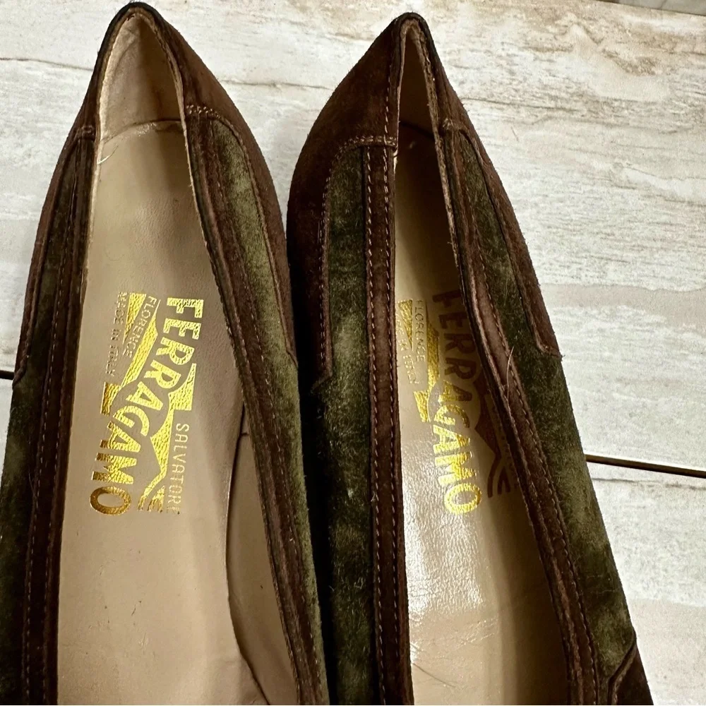 Salvatore Ferragamo Women Sz 9.5 AA Brown Green Suede Vintage Boho Chic Slip Ons